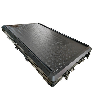 Off-Roading 4x4 Triangle Roof Tent with Hard Aluminum Shell and Waterproof Polyester