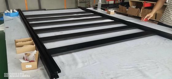 150*142*5 Size Black Powder Coating Roof Cargo Carrier for LC150 Protection and Storage