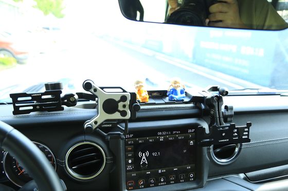 4x4 Vehicle Accessories Aluminum Alloy Center Console Bracket Mobile Phone Holder for Jeep