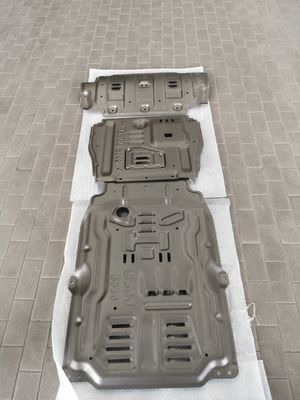 Customized Logo 4*4 Exterior Car Accessories Underbody Protection Kit for Landace Logo